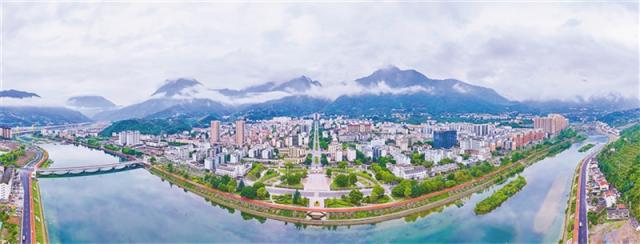 昭君故里石榴红 民族团结情意浓——湖北兴山探索民族团结进步创建新实践